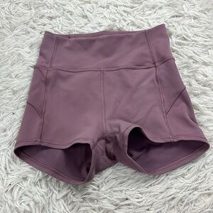 Lululemon In Movement Short *Everlux 2.5" Figue